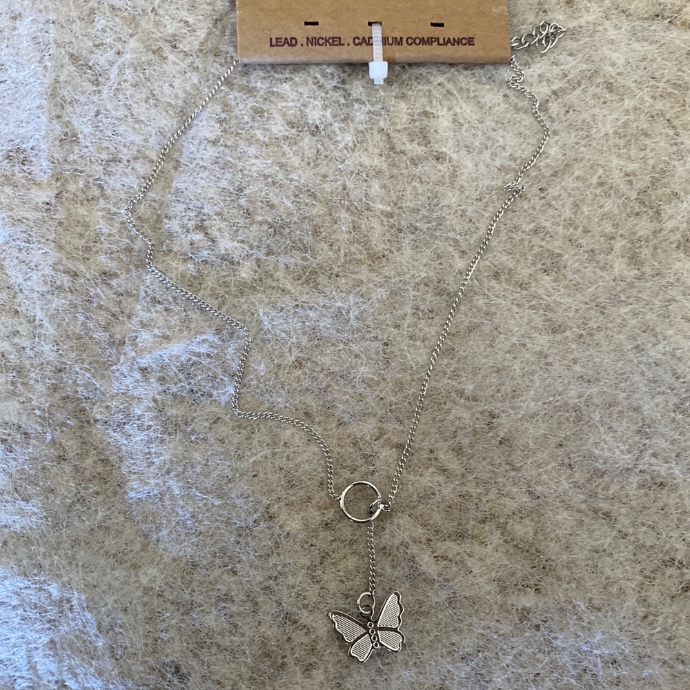 Brandy Melville silver butterfly circle necklace - Picture 3 of 3